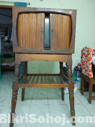 চট্টগ্রামের সেগুন কাঠের টিভি স্ট্যান্ড/ক্যাবিনেট